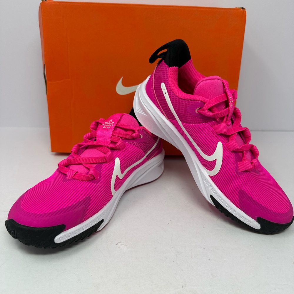 NEW! Nike Star Runner 4 Shoes Youth Sz 1Y Pink White Running Athletic DX7614-601
